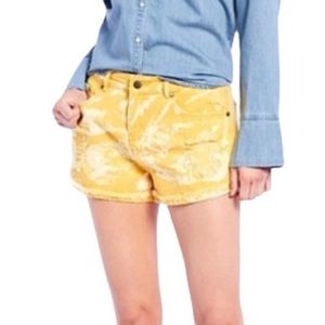 NWT Chelsea & Violet Tie Dye distressed washout jean shorts size 31